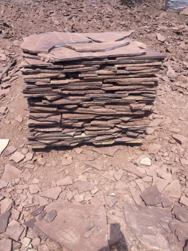 Плитняк лемезит бордовый для цоколя 1,5-2 см купить в Голицыно