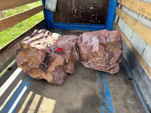 Ландшафтные глыбы красно-фиолетовые 200-1000 килограмм купить в Голицыно
