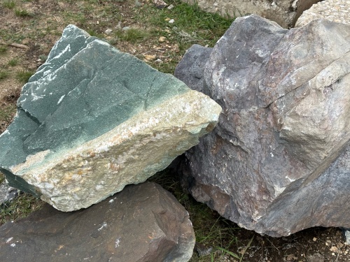 Камни для ландшафтного дизайна зелёные 10-60 килограмм купить в Голицыно