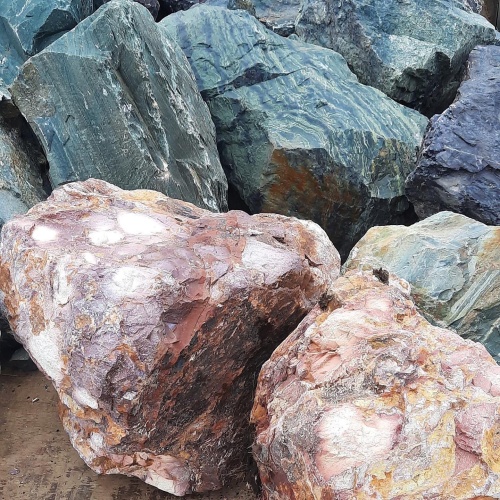 Ландшафтные глыбы красно-фиолетовые 200-1000 килограмм купить в Голицыно