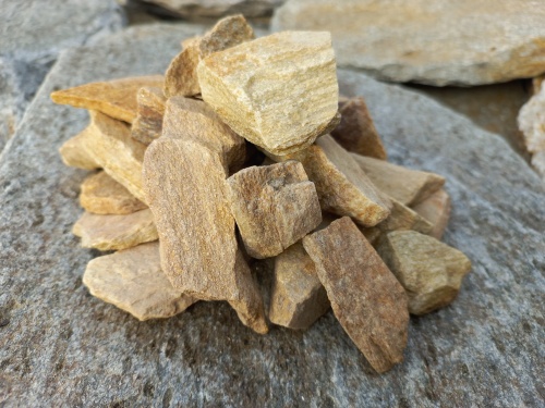 Златолит жёлтый декоративная каменная крошка купить в Голицыно