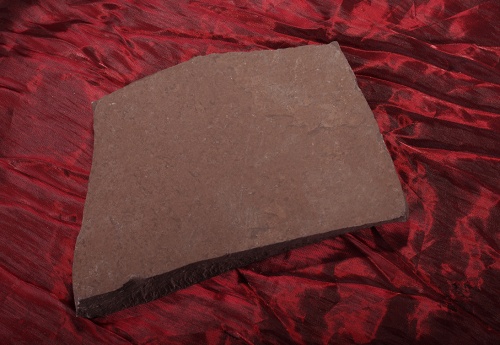 Плитняк лемезит бордовый для цоколя 1,5-2 см купить в Голицыно