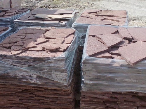 Плитняк лемезит бордовый для облицовки цоколя 20-25 мм  купить в Голицыно