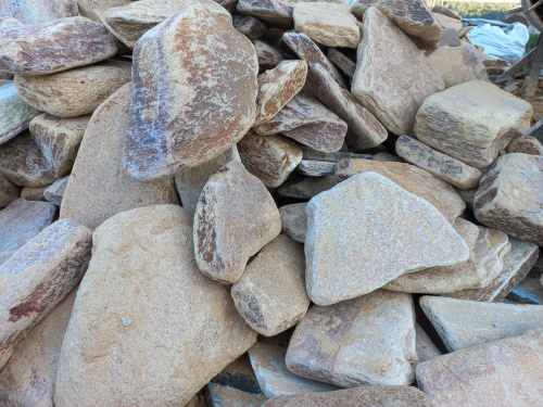 Златолит жёлтый, жёлто-зелёный глыбки и валуны для ланшафтного дизайна купить в Голицыно