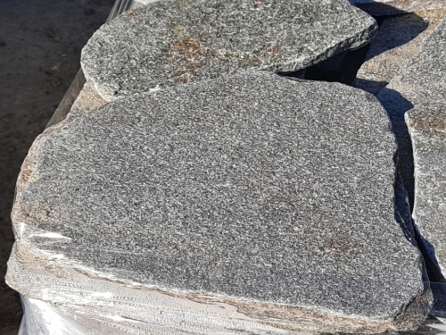 Златолит серебристый галтованный для лестниц купить в Голицыно