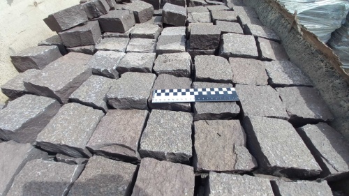 Лемезит колотая брусчатка 10 * 10 см. для парковки купить в Голицыно