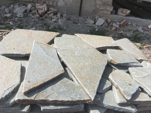 Златолит серебристый галтованный для лестниц купить в Голицыно